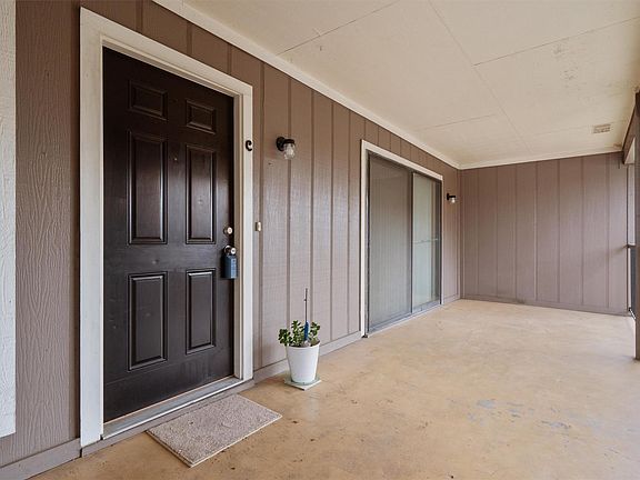 5th image of 8621 Putnam Dr APT C