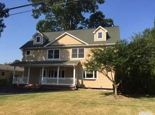 46 Aspen Rd, Kings Park, NY 11754