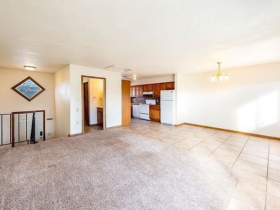 3rd image of 534 1/2 Garland Ct