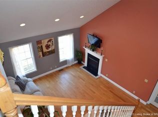 7814 Rain Creek Dr, Henryville, IN 47126