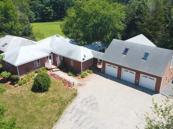 83 Peck St, Rehoboth, MA 02769