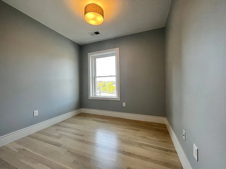 7 University Rd #34 — Photo 17