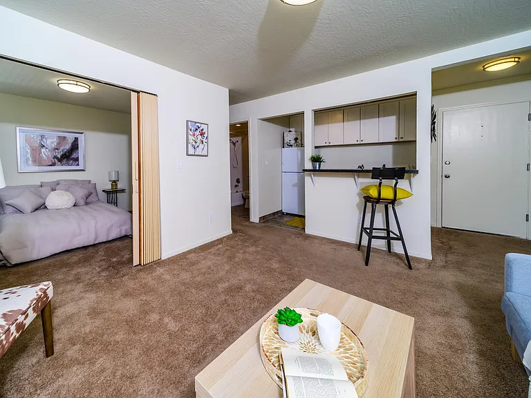 Jr. 1 Bedroom