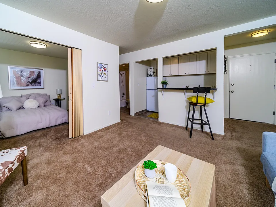 Jr. 1 Bedroom