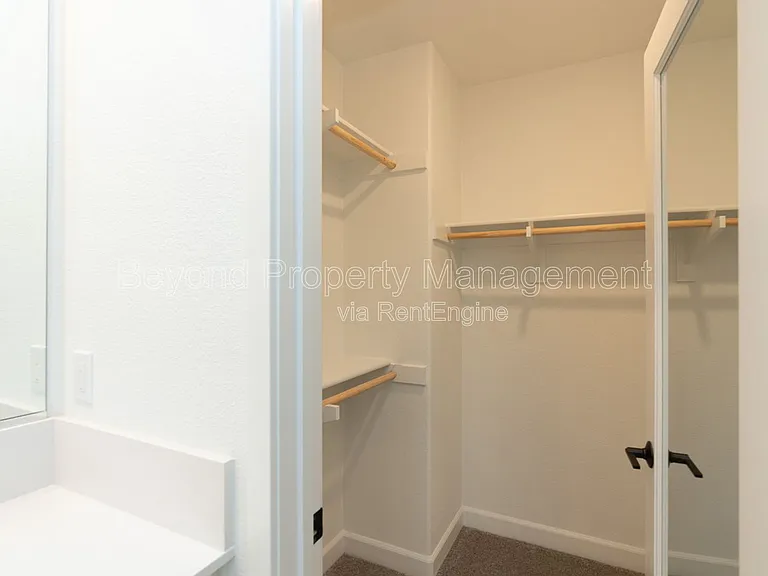 2126 Senita Dr — Photo 20