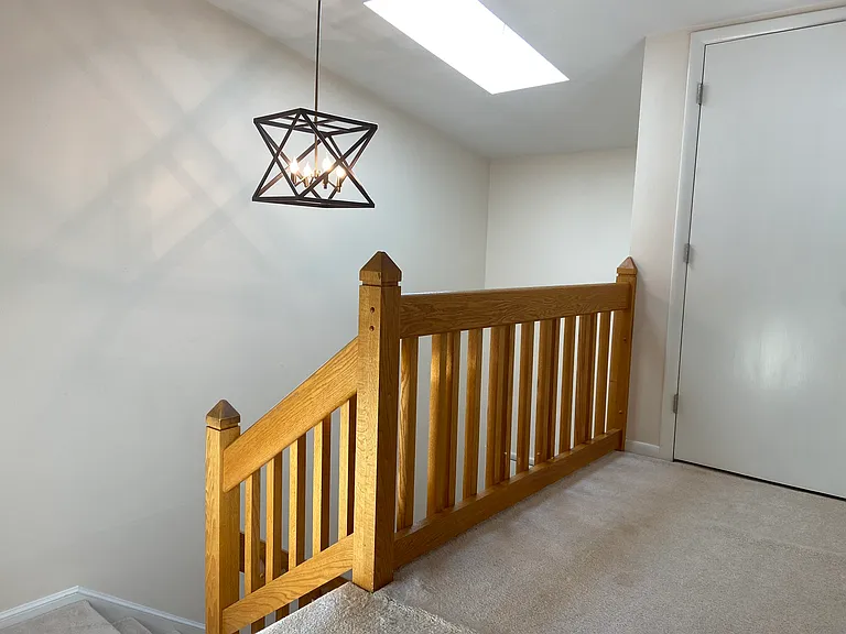107 Windward Dr SW — Photo 3