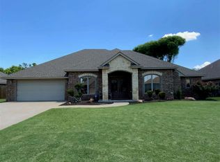 3704 Regal Dr, Altus, OK 73521