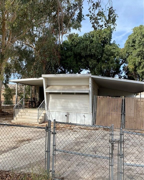 2nd image of 192 Tanglewood Lane