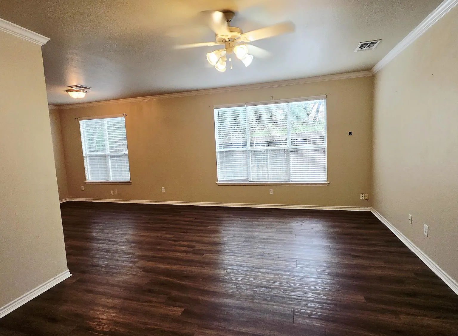 2 bed, 1264 sqft, $1,545 — Photo 2
