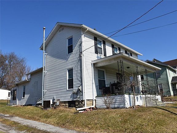 2nd image of 463 Randolph St