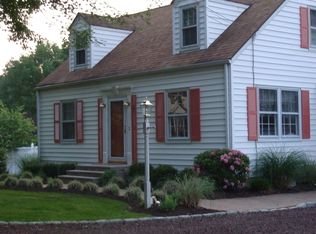 46 Maple Ave, Mendham, NJ 07945