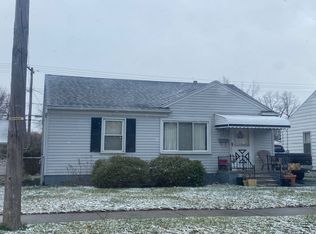 8366 Helen St, Center Line, MI 48015