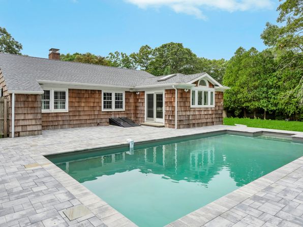 81 Roses Grove Rd