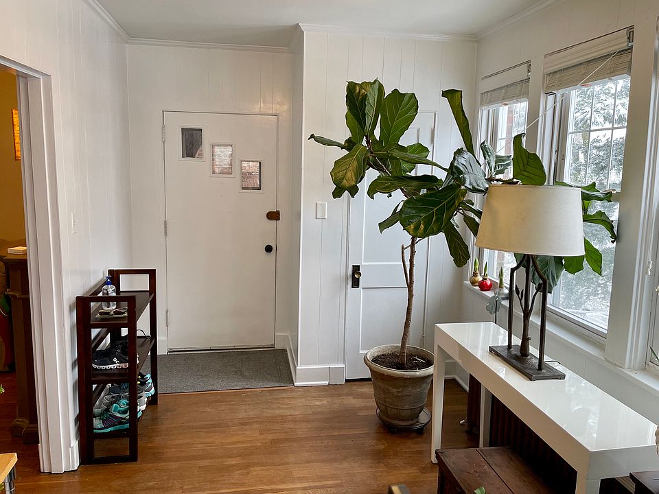 Sunroom/Entry