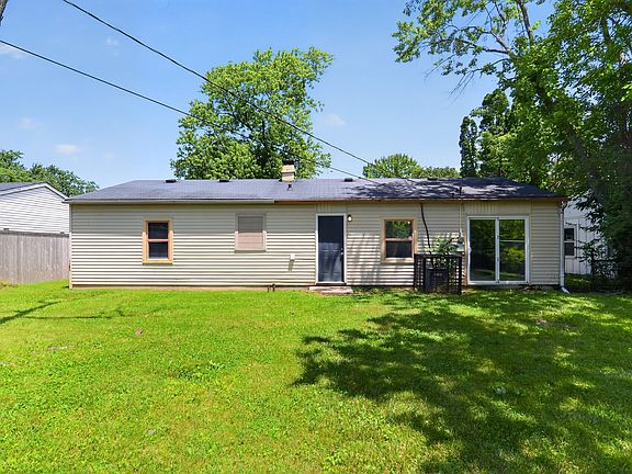 3rd image of 6231 Meadowlark Dr