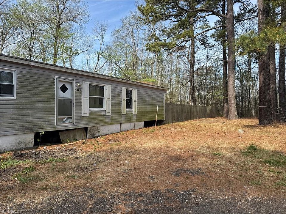 1st image of 4025 W Neck Rd