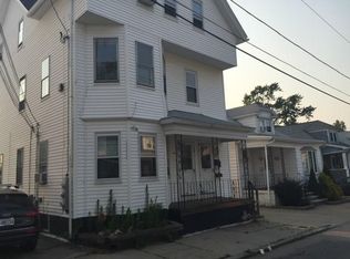 34 Grosvenor Ave, Providence, RI 02908