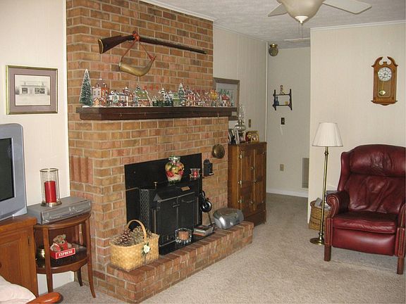 Family Room w/ Fireplace