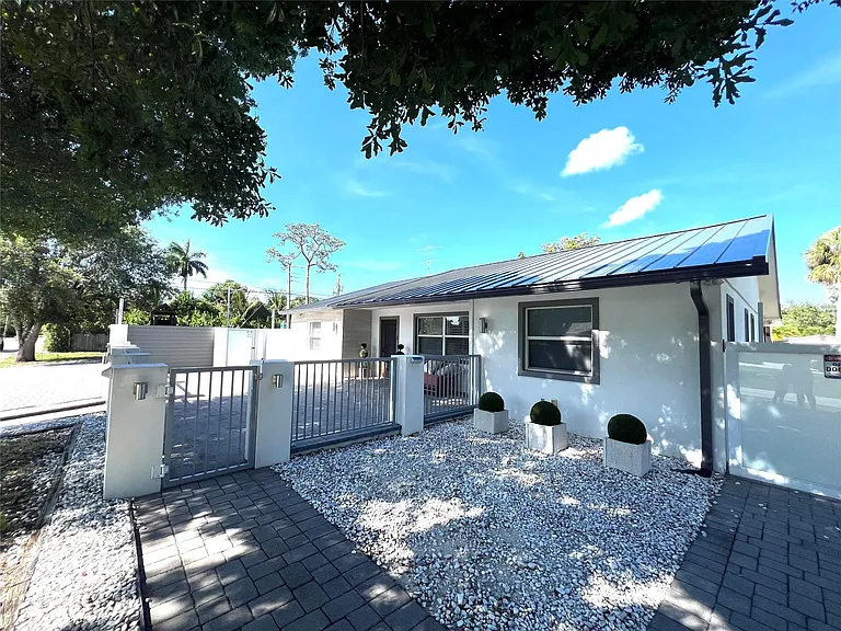 15276 Harrison Rd — Photo 69