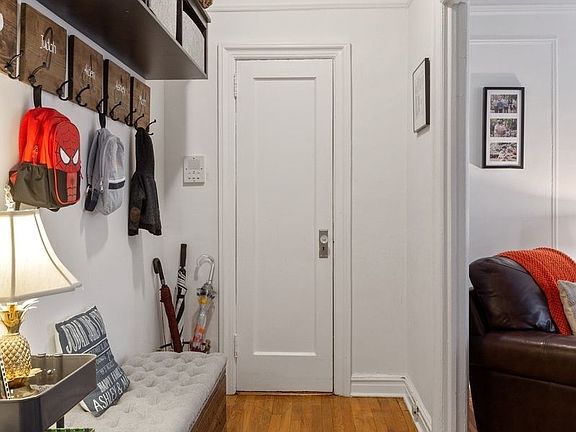 3rd image of 270 Seaman Ave APT E7