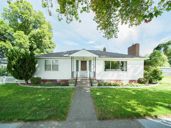 718 Main St, Prosser, WA 99350