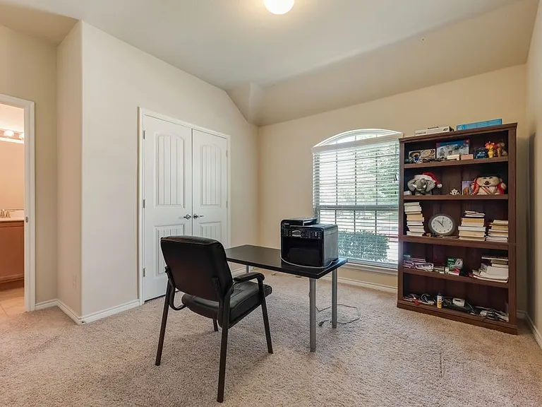 2605 Idlewood Dr — Photo 15