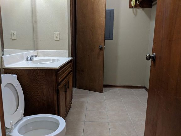 4th image of 40449 W Hernandez Ave