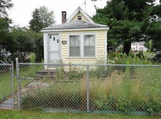 89 Maple St, Rochester, NH 03867