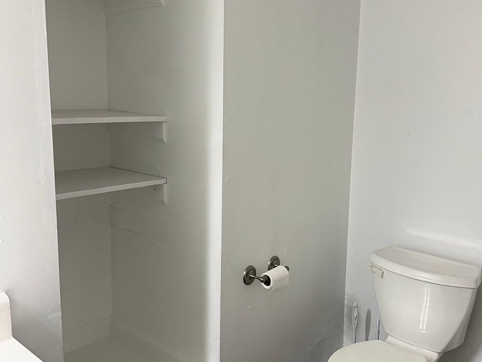 1st image of 711 Piedmont Ave NE APT F
