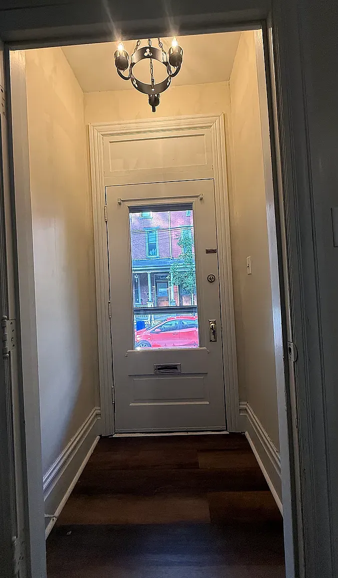 3 bed, 1314 sqft, $2,000 — Photo 2