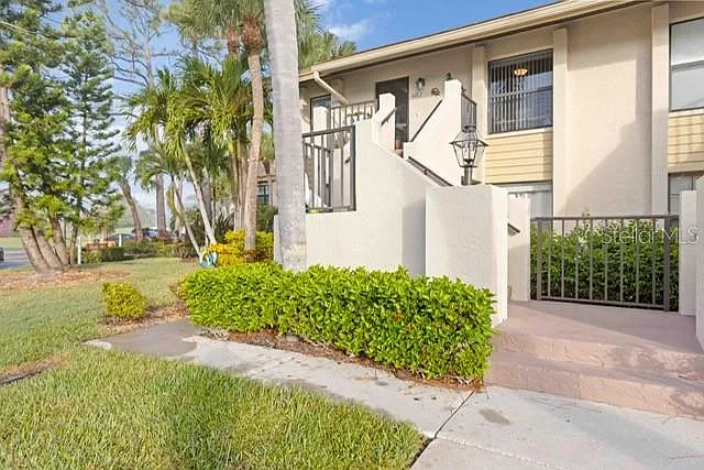 Building Photo - 4482 Weybridge #62