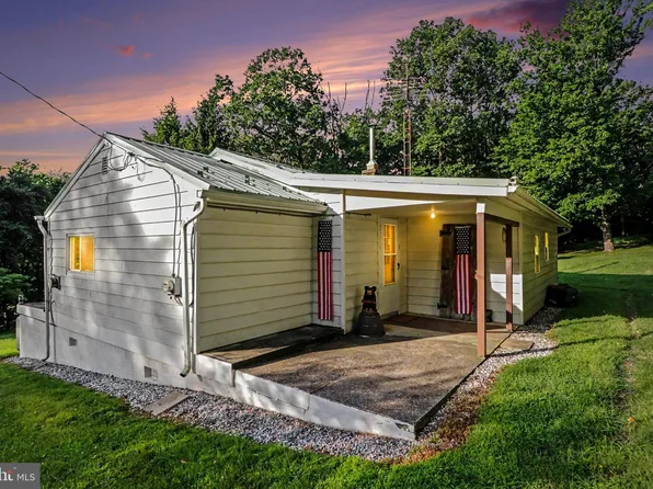 11 Maxwill Ln, Landisburg, PA 17040