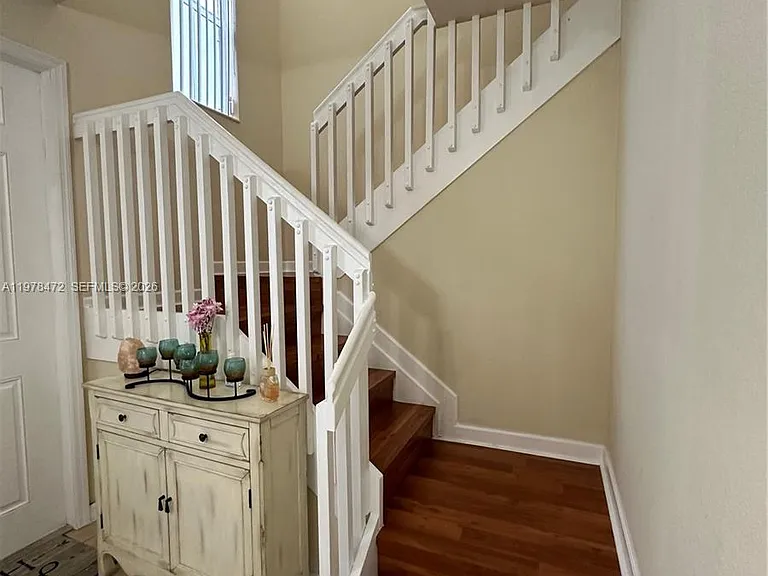 133 SE 28th Ter #8 — Photo 18