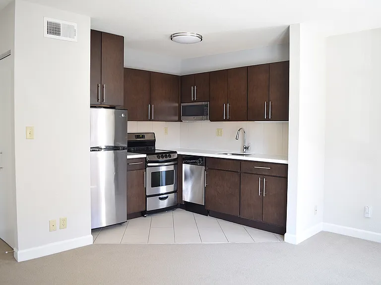 Kenwood — Photo 24
