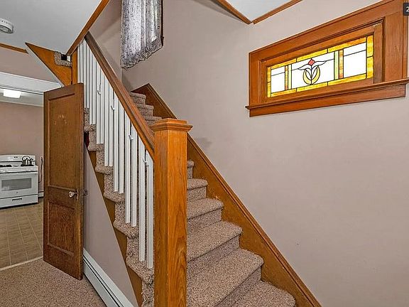 2nd image of 158 Hudson Ave #0