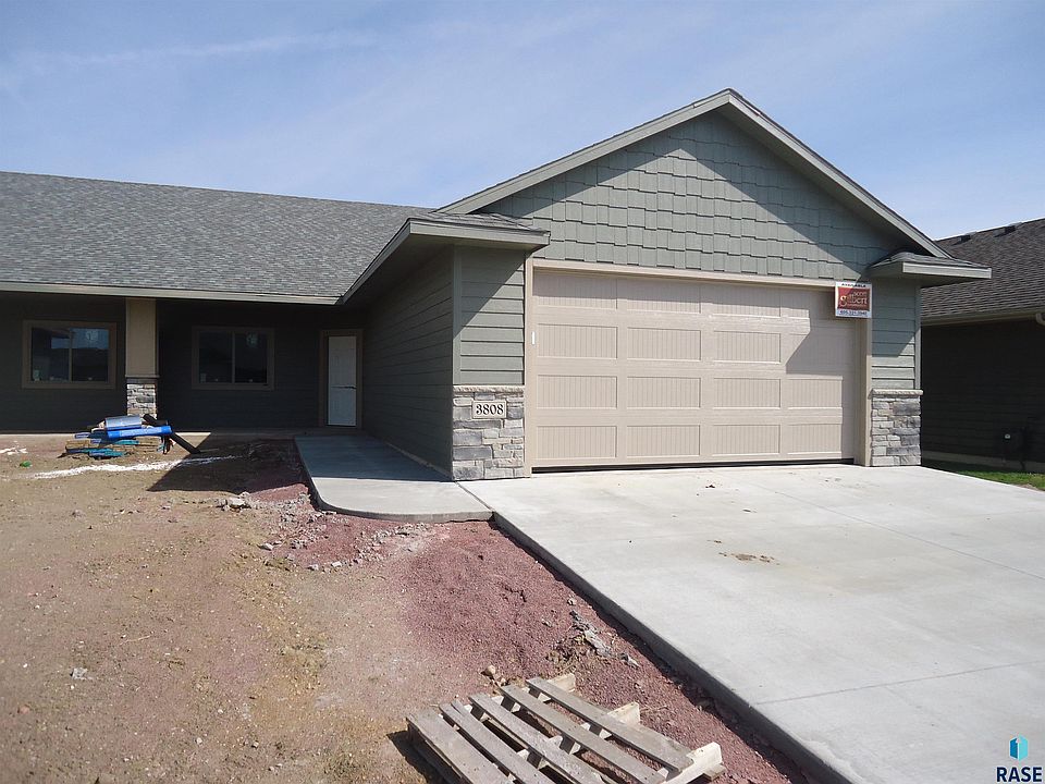 1st image of 3808 E Vendavel St
