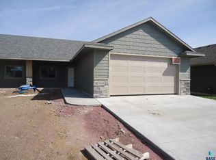 3808 E Vendavel St, Sioux Falls, SD 57108