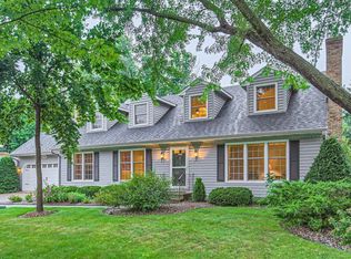 7100 Glenross Rd, Woodbury, MN 55125