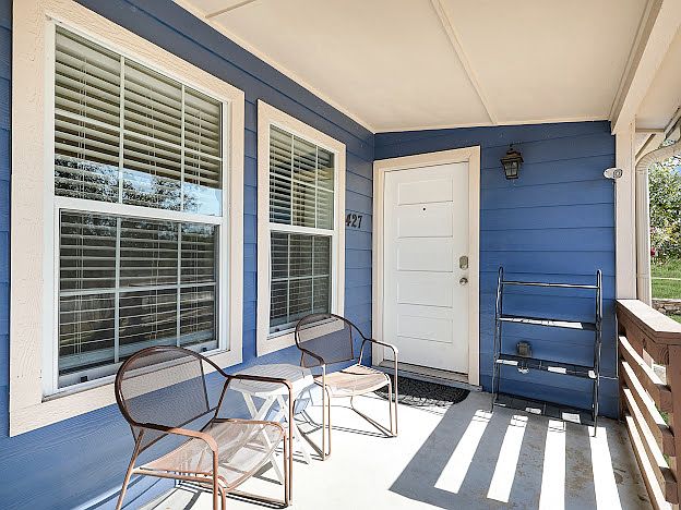1st image of 425 Parland Pl #427