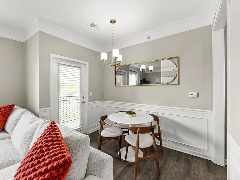 Riverstone Apartments — Photo 2