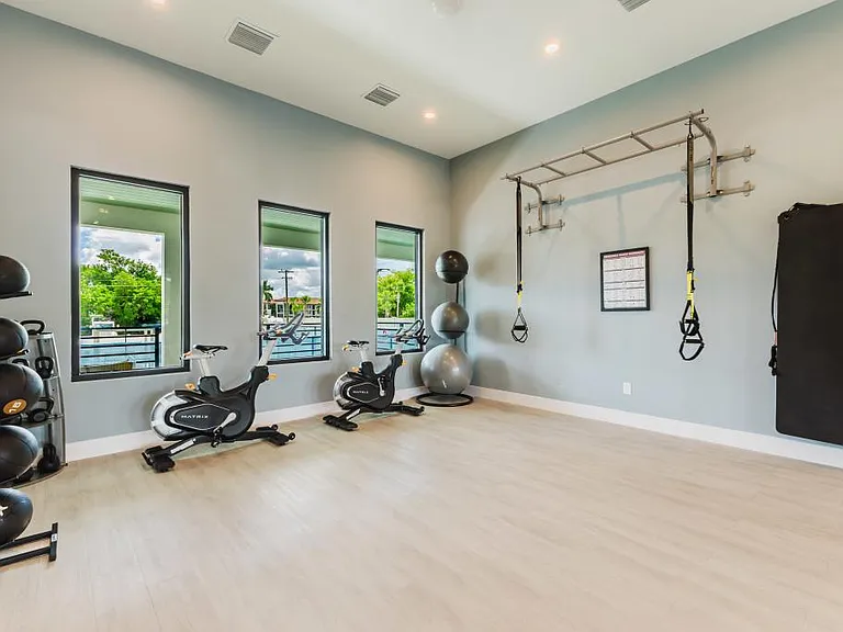 12581 Spring Meadow Dr — Photo 29