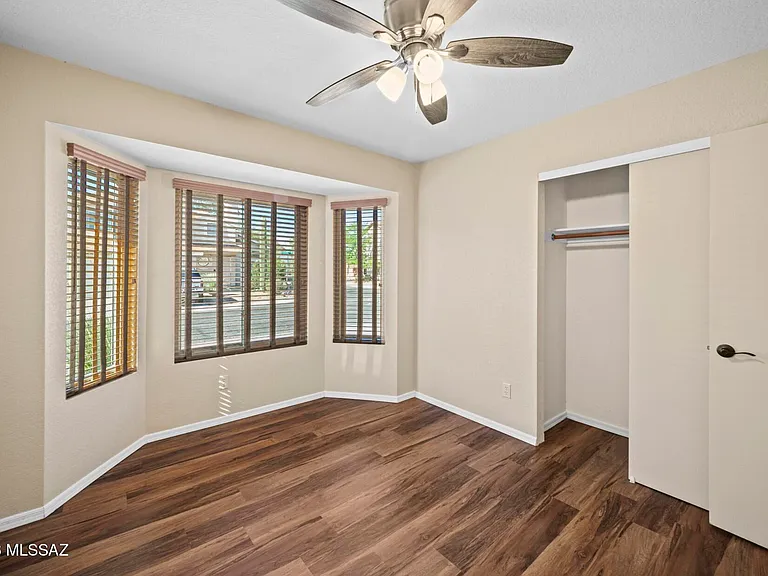 3067 W Country Hill Dr — Photo 16
