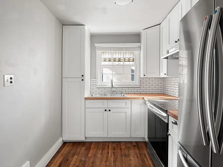 30 Lorraine Ave — Photo 9