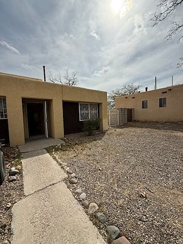 1st image of 5904 Prenda De Oro Dr NW