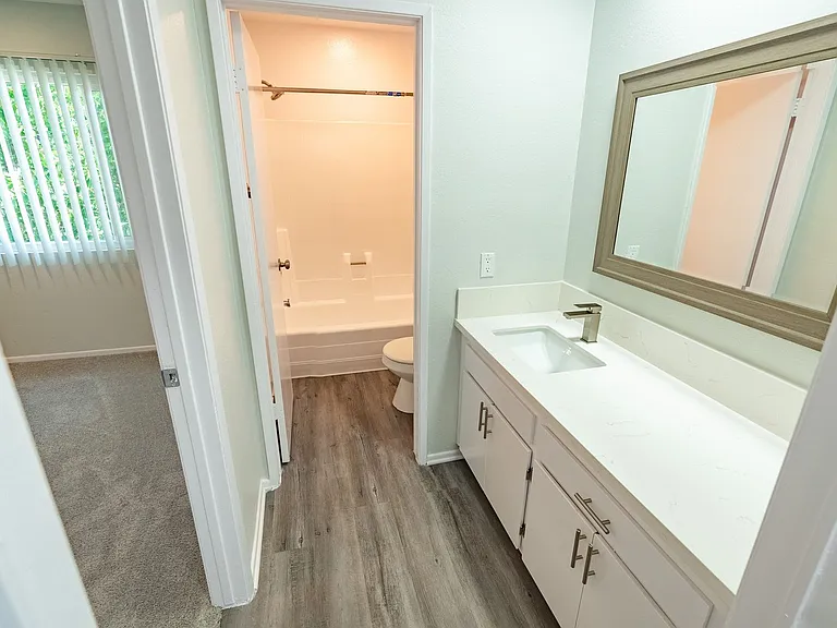 4444 Ensign Avenue — Photo 54