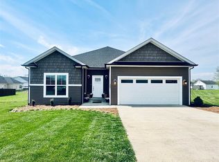 3091 Black Stallion Ct, Bowling Green, KY 42101