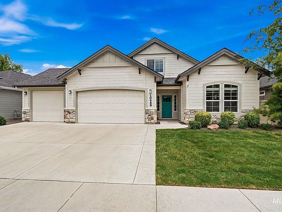 2nd image of 10668 W Goldenrod Ave
