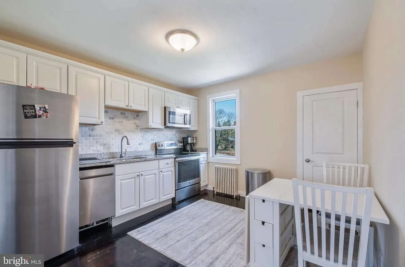 3 bed, 1100 sqft, $2,800 — Photo 1