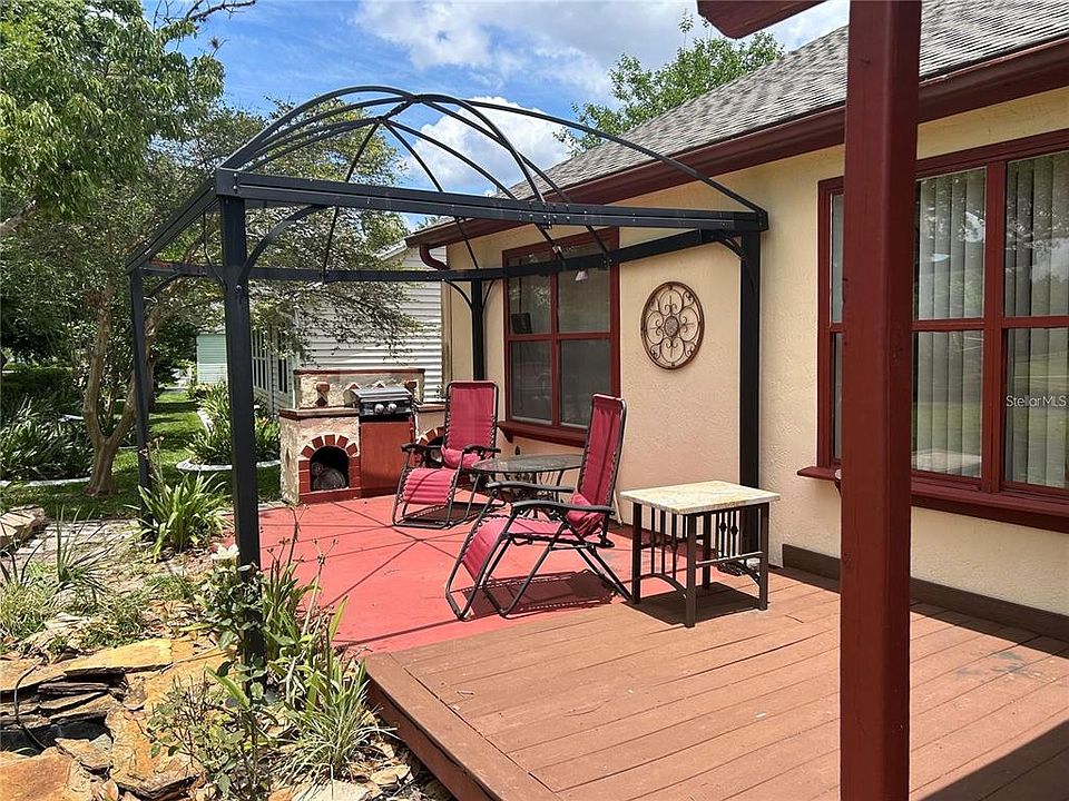 2nd image of 867 Cortez Ave