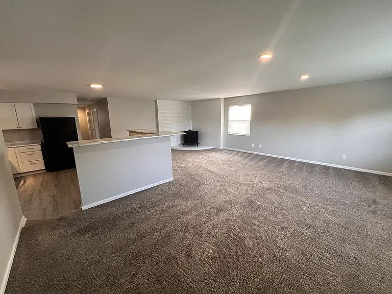1877 NW Washington Blvd #D — Photo 2
